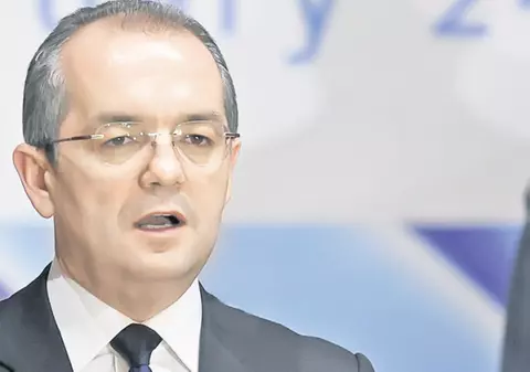 Boc trimite spioni printre manelişti