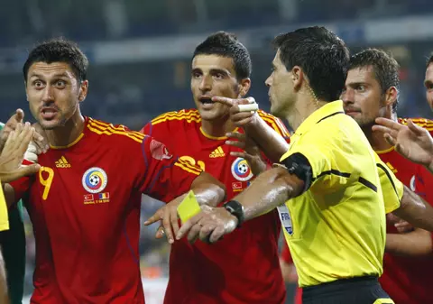Tricolorii regretă că România a pierdut în Turcia (0-2) din cauza arbitrajului