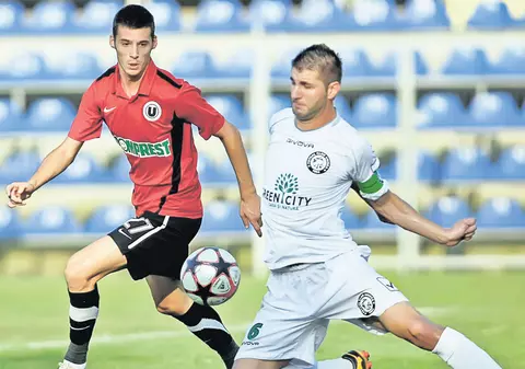 Unirea, în genunchi