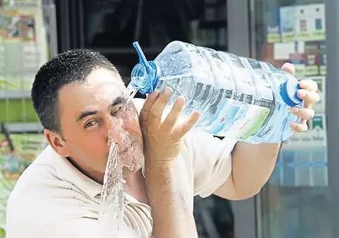 La noi e mai cald ca în Africa!