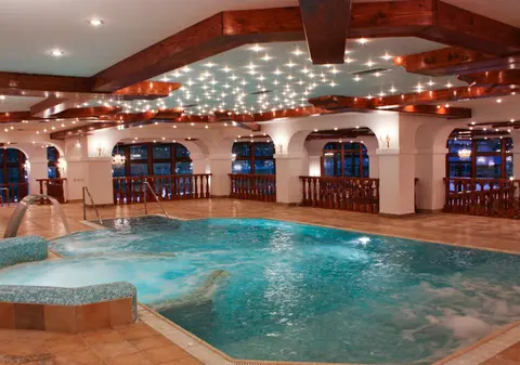 EXCLUSIV / Ar vrea abonamente gratis la piscină, SPA, masaj și sală de sport