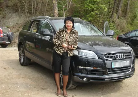 FOTO De nerecunoscut! Cum a transformat-o cartea pe Carmen Șerban!