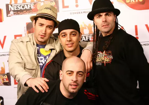 De ce nu mai lansează trupa Simplu piese noi?