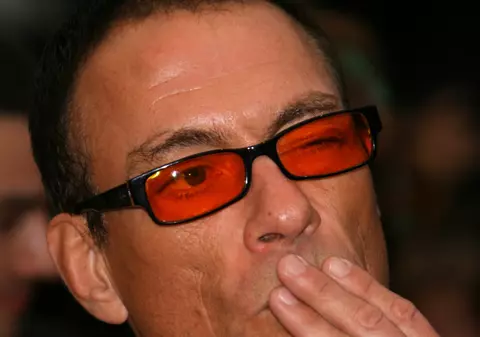 Jean Claude Van Damme şi-a părăsit nevasta pentru un model 