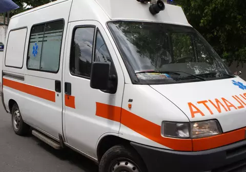 Un muncitor din Cluj a decedat, după ce a căzut de la etajul patru al unui bloc