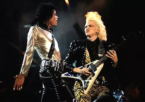 Jennifer Batten, chitarista lui Michael Jackson: "Datorită lui am reuşit să-mi cumpăr o casă"