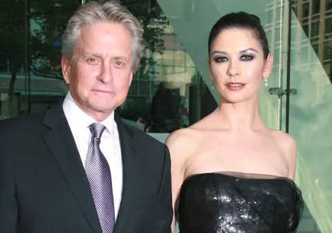 Michael Douglas şi Catherine Zeta-Jones îşi reînnoiesc jurămintele de credinţă