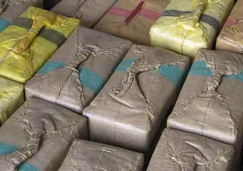 Două tone de haşiş confiscate pe o plajă în Portugalia