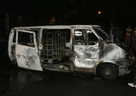 A dat foc maşinii pentru că l-a părăsit iubita