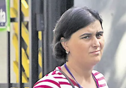 Directoarea de la Administraţia Străzilor şi-a pus cumnata casieră la  "Parcări"