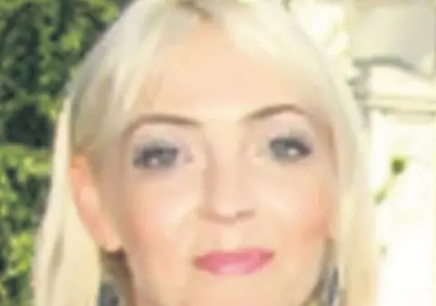 Nicoleta Moraru, o şoferiţă din Constanţa, susţine că Mircea Băsescu ar fi lovit-o: "Mi-a tras un dos de palmă"