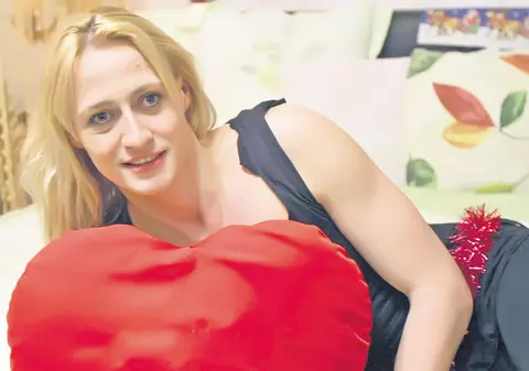 Băieţi, Camelia Potec e singurică!