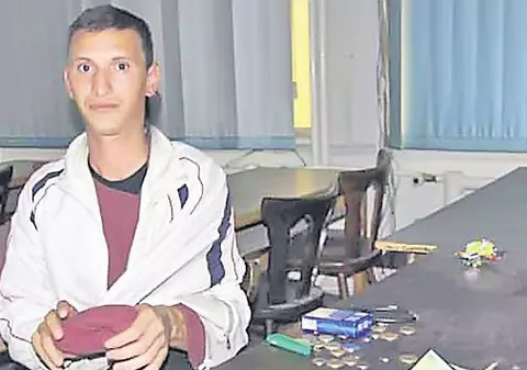 Un cerşetor din Deva a fost amendat pentru că s-a dat invalid