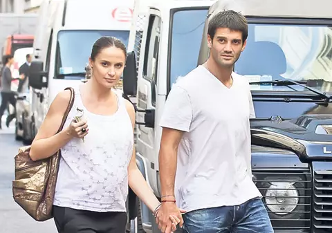 Chivu şi soţia sa, shopping pentru bebe