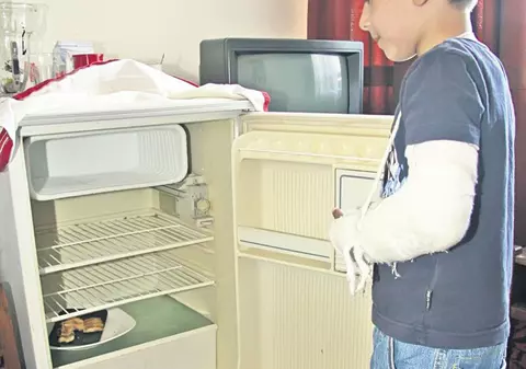 Familia regretatului Sandu Neagu trăieşte de pe o zi pe alta: Nu au ce mânca!