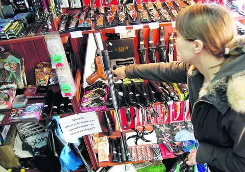 Românii iau arme din Bulgaria