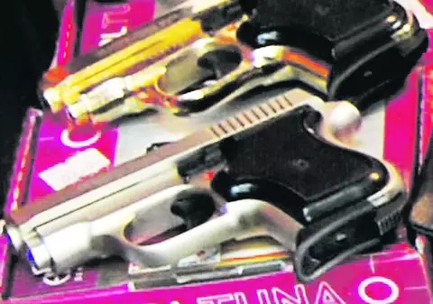 Peste 1.000 de români - periculoși pentru siguranța națională!