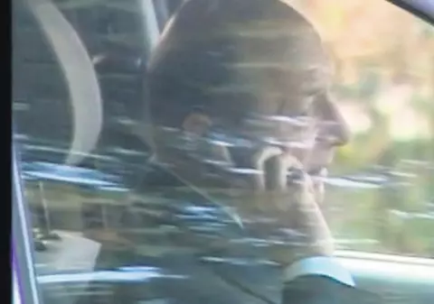 Casca de telefon, ideală la volan