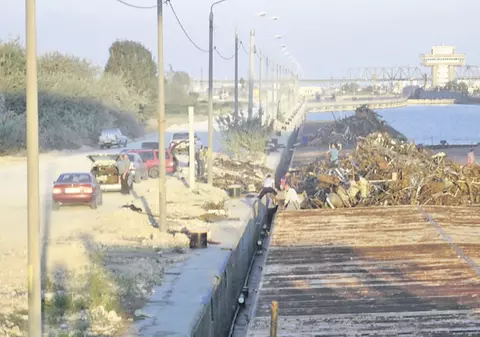 Aşa prădau ţiganii nava ucraineană!