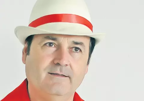 Nelu Vlad, liderul trupei Azur, considerat «naşul de botez» al manelelor: «Eram mai populari decât Ceauşescu»