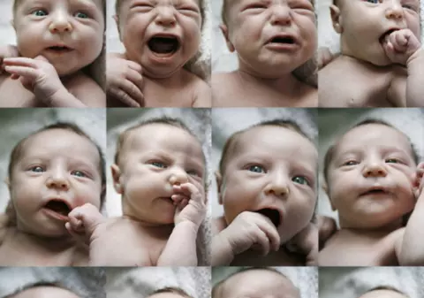 Lesbiană însărcinată cu cvintupleţi, fără fertilizare in vitro