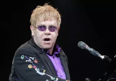 Sir Elton John, Sting şi Lily Allen, premiaţi de industria muzicală americană
