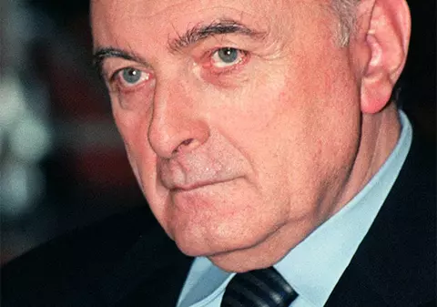 Adrian Vasilescu: "Ieşirea din criză e o iluzie"