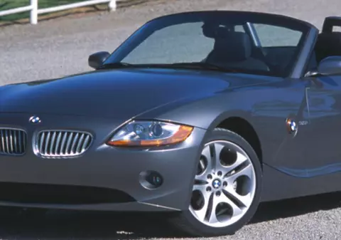 Posesorii de BMW conduc cel mai agresiv