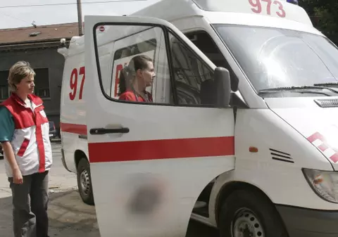 A aşteptat 5 ore să fie îngrijit de un medic, după un accident