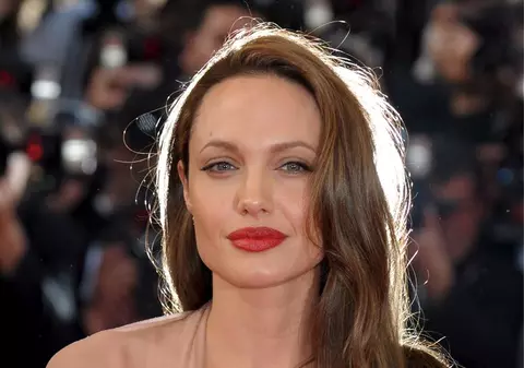 Angelina Jolie a obţinut din nou permisiunea de a filma în Bosnia
