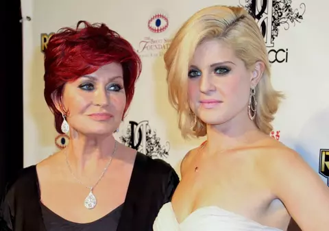 Kelly Osbourne i-a dăruit mamei sale un inel cu diamant 