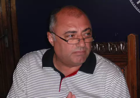 Video | Antonie Solomon, pe scenă la Zilele Craiovei: "Na, na, na că n-am murit, duşmani au înnebunit!"