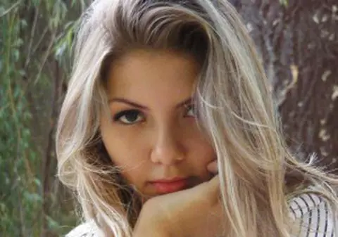 Ajutaţi-o pe Andreea să primească o inimă nouă!