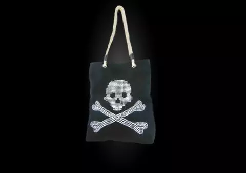 Accesorizează-ţi cu stil, costumaţia de Halloween