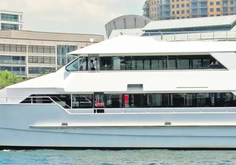 Cu o navă d’asta ne vom plimba în Herăstrău?