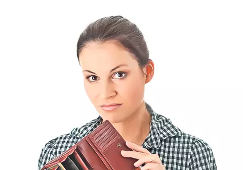 Bugetarii rămân cu lefurile tăiate, pensionarii «speciali», cu veniturile mari