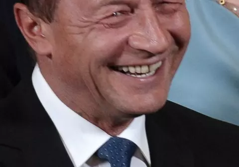 Băsescu a donat 5.000 de lei pentru diminuarea crizei