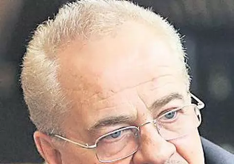 Pe vremea lui Ceauşescu se aştepta şi cinci ani pentru o Dacie