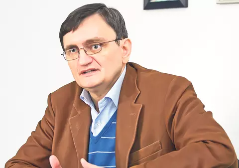 Victor Ciorbea va ataca vineri la CCR ordonanţa de urgenţă privind modificarea Codului Penal