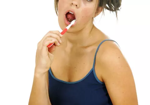 Pericol mortal în pasta de dinţi!