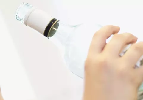 Elev de 13 ani, în comă alcoolică