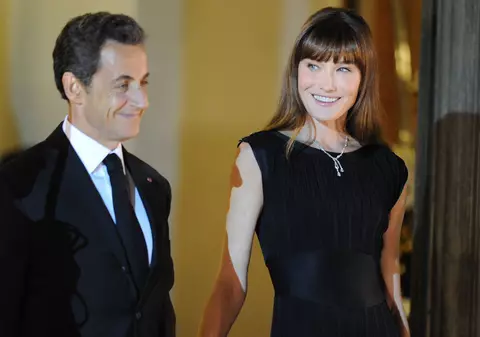 Nicolas Sarkozy ascultă de soţia sa, Carla Bruni