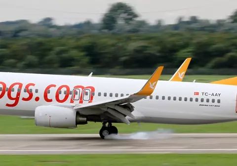 O nouă companie aeriană low-cost ar putea opera în România din 2011