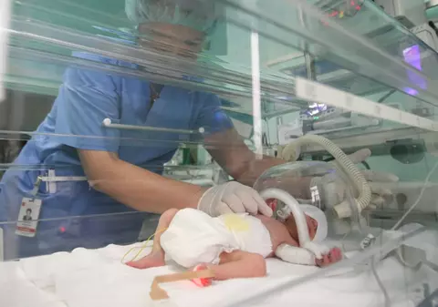 Toți bebelușii infectați cu coronavirus de la Maternitatea Bega din  Timișoara s-au vindecat