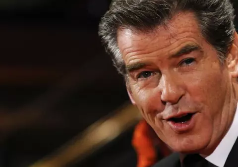 Pierce Brosnan revine pe micile ecrane