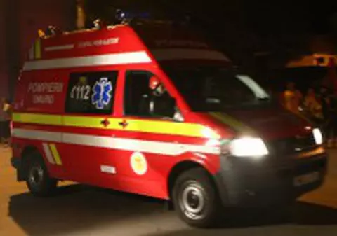 A murit strivit de o maşină care dădea în marşarier