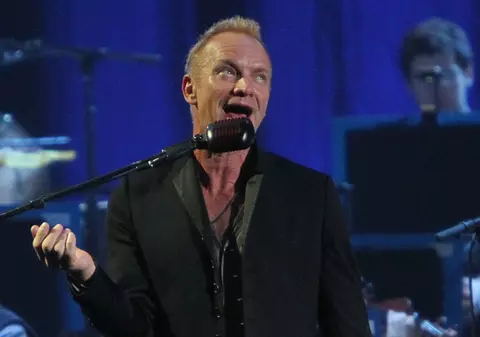Sting concertează luni în București