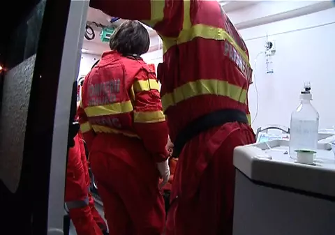 Tânăr din Capitală, înjunghiat în spate de un vecin 