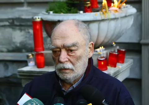 Actorul Mircea Albulescu, îngropat cu onoruri militare, alături de marea lui iubire / FOTO