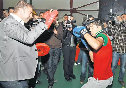 Lucian Bute: «Nu mi-aş da băiatul la box»